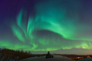 northern-lights-aurora-hunting