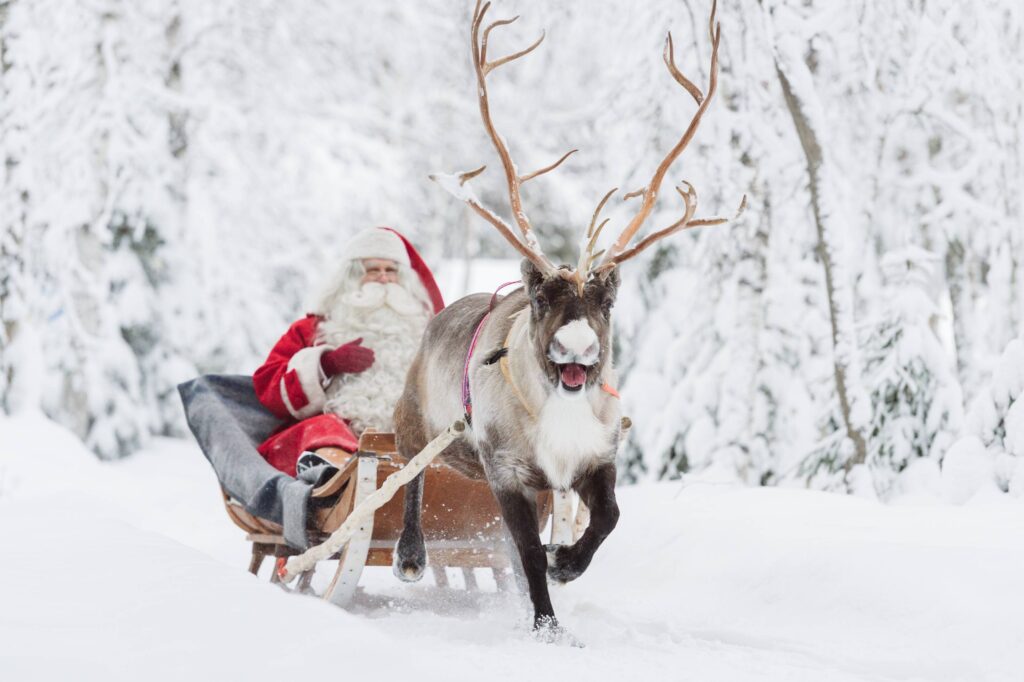 Santa-claus-reindeer