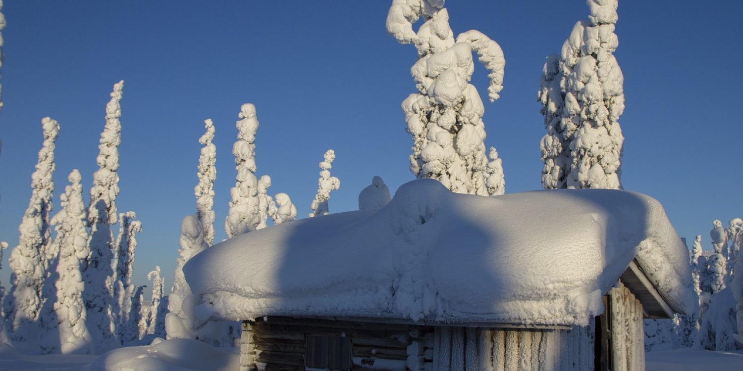 Finland-winter-holiday-snowcovered-house