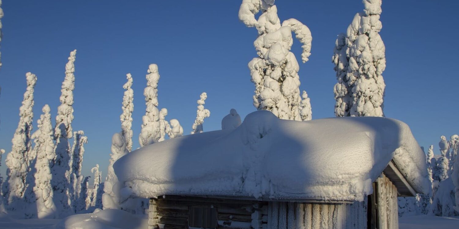 Finland-winter-holiday Finland-winter-holiday-snowcovered-house